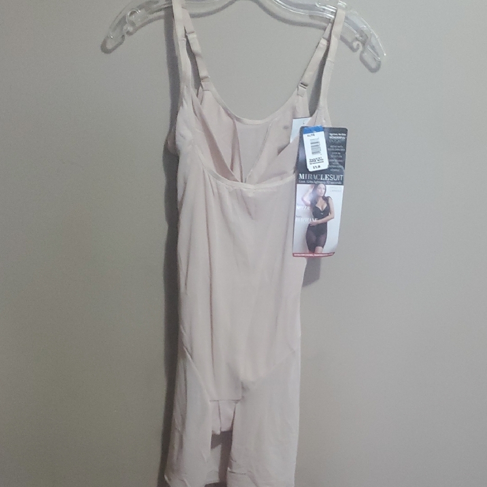 Miraclesuit Nude Shapewear Bodysuit Size XL